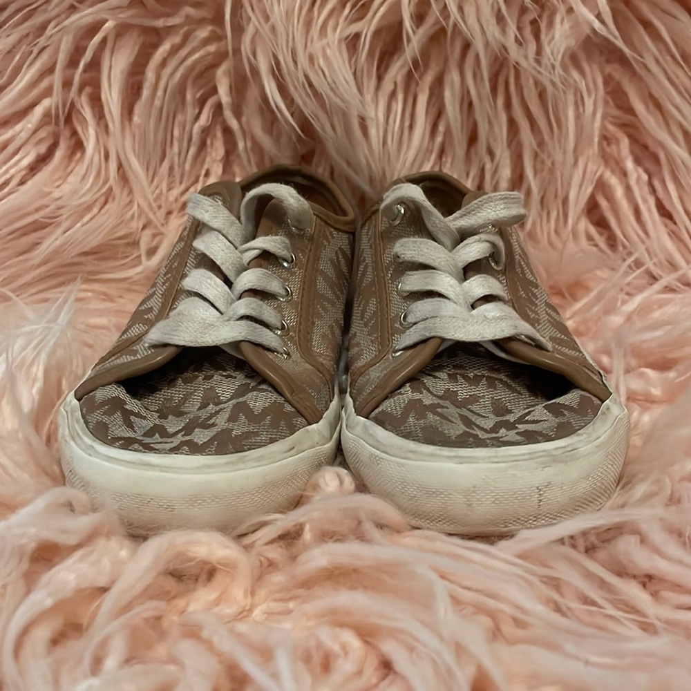 MICHAEL KORS Girls SNEAKERS Size 13 shoes Tan Brown